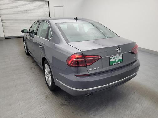 2018 Volkswagen Passat 2.0T SE