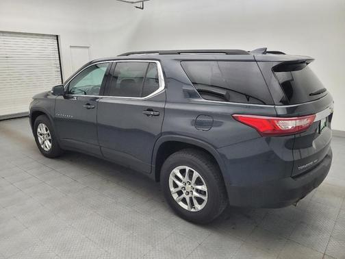 Graphite Metallic 2021 Chevrolet Traverse LT Cloth