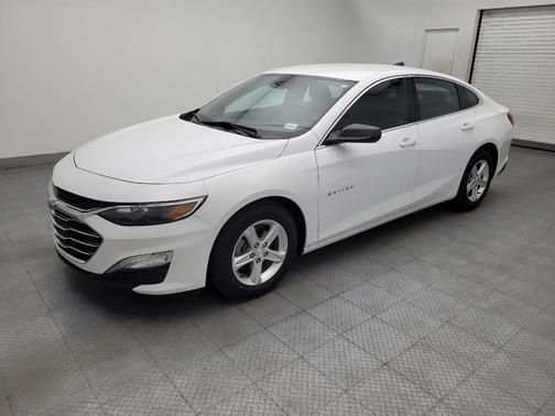 Summit White 2023 Chevrolet Malibu 1LS