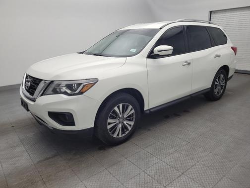 2019 Nissan Pathfinder SV