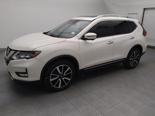 Pearl White 2017 Nissan Rogue SL