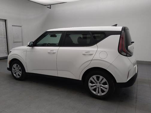 Snow White Pearl 2025 Kia Soul LX
