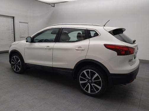 Pearl White Tricoat 2019 Nissan Rogue Sport SL