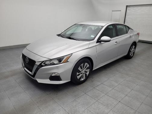 Brilliant Silver Metallic 2020 Nissan Altima S FWD