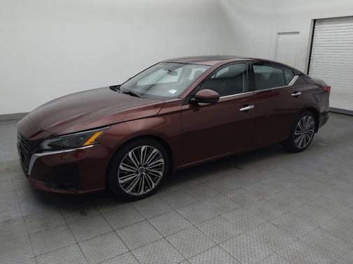 Garnet Pearl Metallic 2023 Nissan Altima 2.5 SL