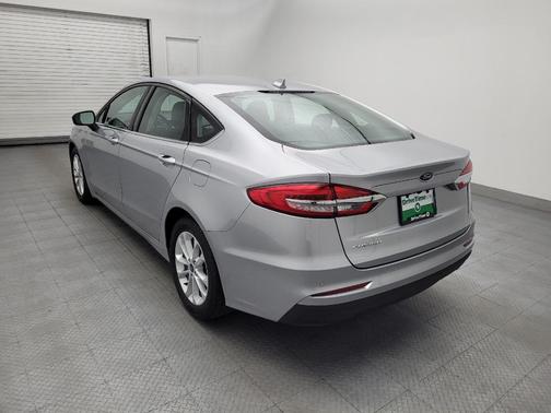Iconic Silver Metallic 2020 Ford Fusion SE