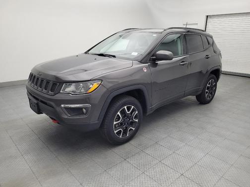 Granite Crystal Metallic Clearcoat 2019 Jeep Compass Trailhawk