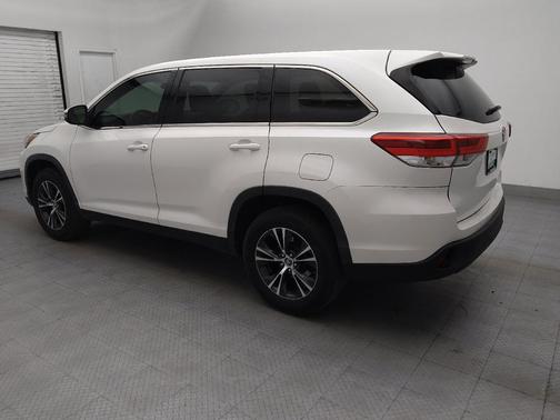 Blizzard Pearl 2019 Toyota Highlander LE I4