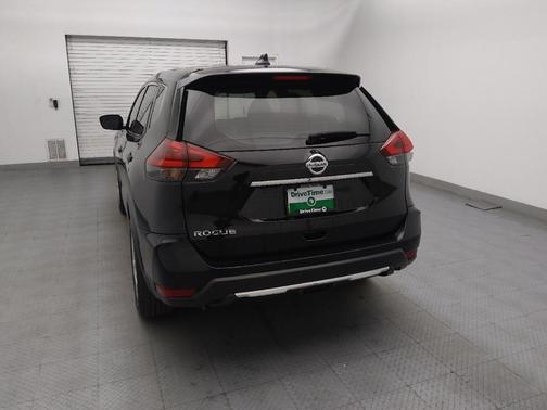 Magnetic Black Pearl 2020 Nissan Rogue S