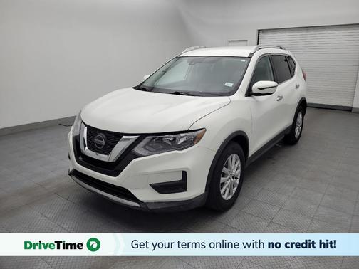 White 2019 Nissan Rogue SV