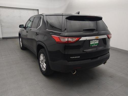 Mosaic Black Metallic 2020 Chevrolet Traverse LS