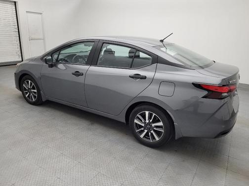 Gun Metallic 2024 Nissan Versa 1.6 S