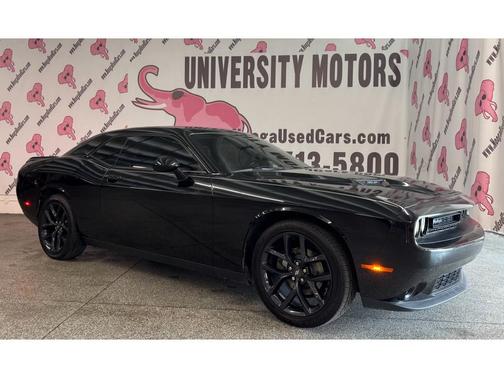 Pitch Black Clearcoat 2020 Dodge Challenger SXT