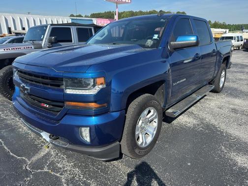 Deep Ocean Blue Metallic 2018 Chevrolet Silverado 1500 LT