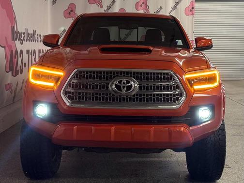 2017 Toyota Tacoma TRD Sport