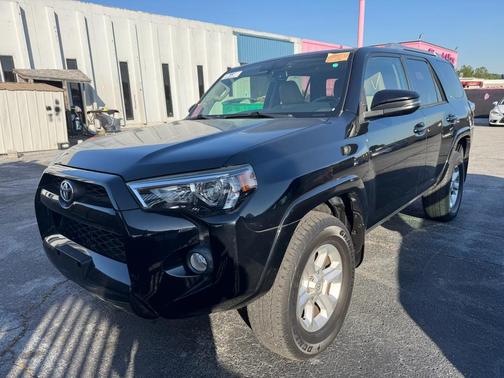 Midnight Black Metallic 2018 Toyota 4Runner SR5 Premium