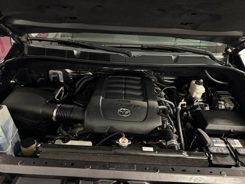 Magnetic Gray Metallic 2018 Toyota Tundra SR5