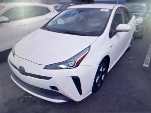 2021 Toyota Prius XLE