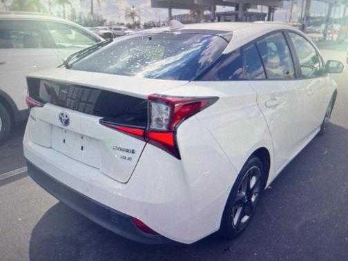 2021 Toyota Prius XLE