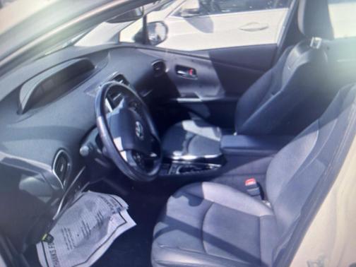 2021 Toyota Prius XLE