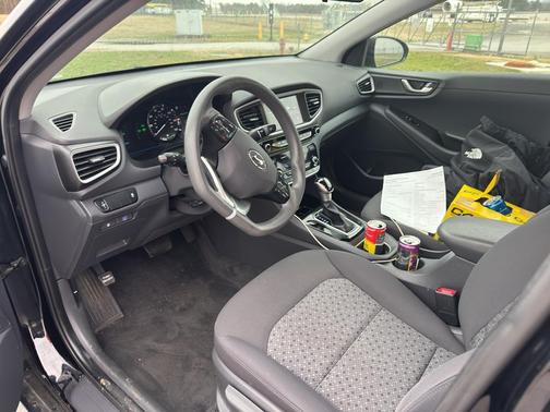 2018 Hyundai IONIQ Hybrid Blue