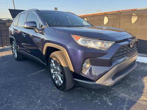 2020 Toyota RAV4 XLE Premium