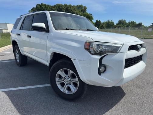Super White 2017 Toyota 4Runner SR5