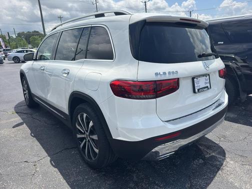 Polar White 2022 Mercedes-Benz GLB 250 Base