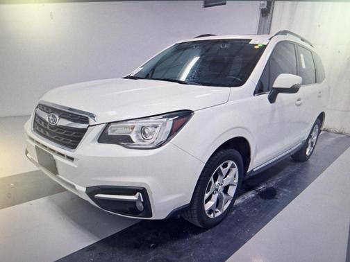Crystal White Pearl 2017 Subaru Forester 2.5i Touring