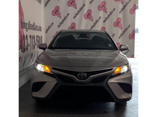Celestial Silver Metallic 2019 Toyota Camry SE