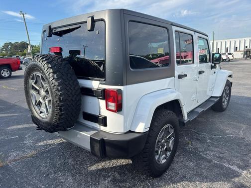 Bright White Clearcoat 2015 Jeep Wrangler Sahara