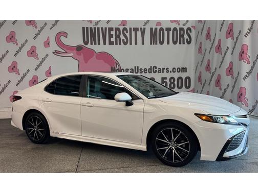 Super White 2021 Toyota Camry SE