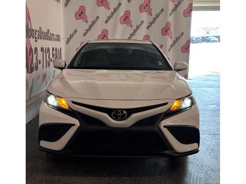 Super White 2021 Toyota Camry SE