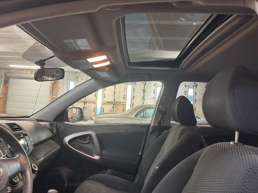 2007 Toyota RAV4 Sport