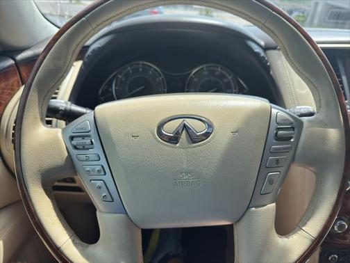 2016 INFINITI QX80 Base