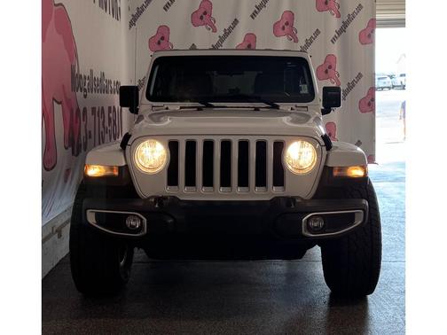 Bright White Clearcoat 2018 Jeep Wrangler Sahara