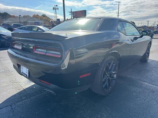 2020 Dodge Challenger SXT