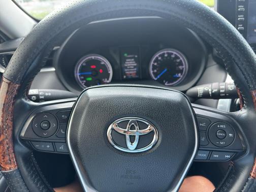 2021 Toyota Venza LE
