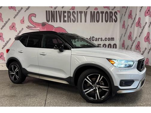 2021 Volvo XC40 T5 R-Design