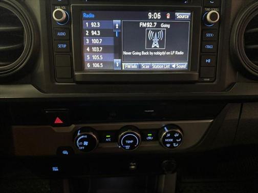 2017 Toyota Tacoma SR