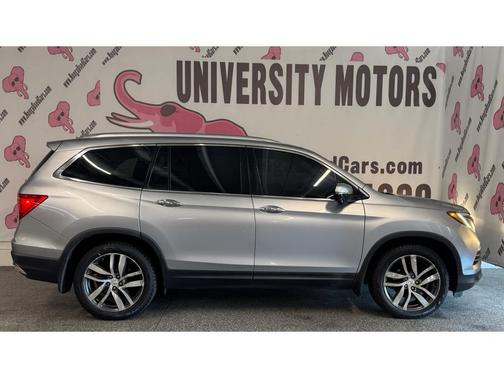 Lunar Silver Metallic 2017 Honda Pilot Touring