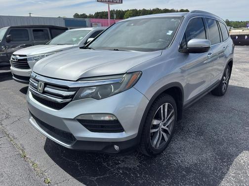 Lunar Silver Metallic 2017 Honda Pilot Touring