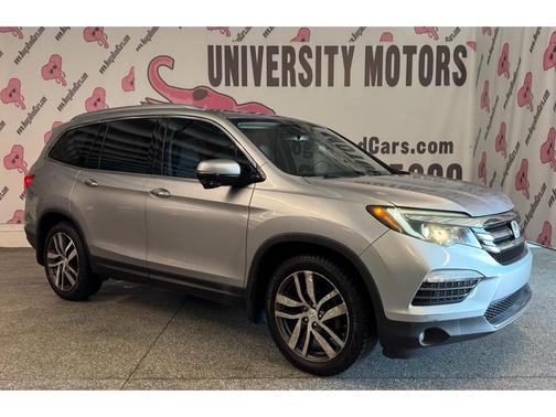 Lunar Silver Metallic 2017 Honda Pilot Touring