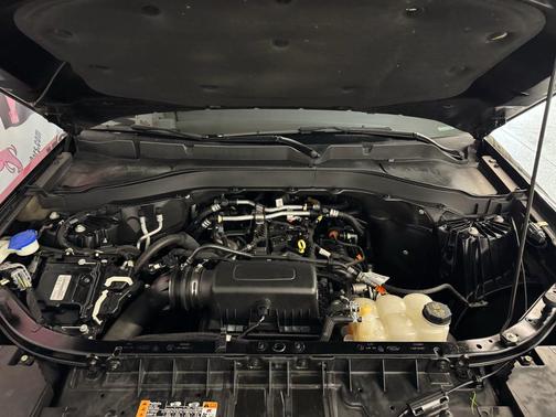 Agate Black Metallic 2023 Ford Explorer XLT