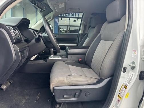 2017 Toyota Tundra SR5