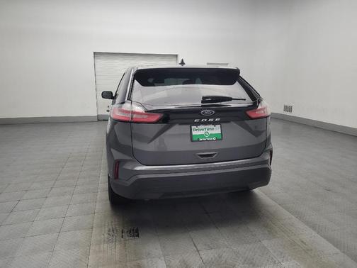2021 Ford Edge SE