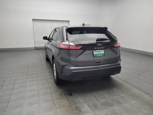 2021 Ford Edge SE
