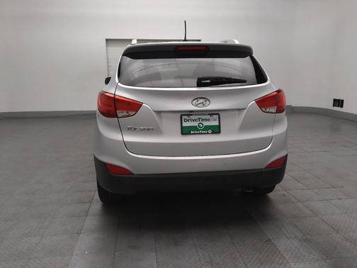 Diamond Silver Metallic 2015 Hyundai TUCSON SE