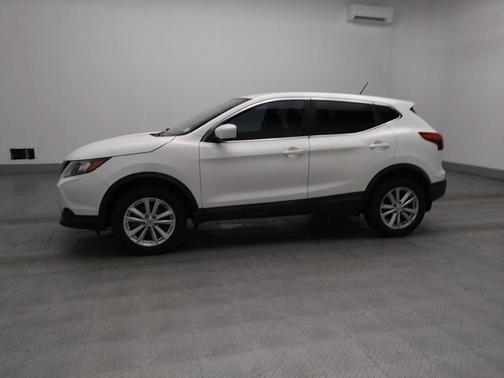 Glacier White 2018 Nissan Rogue Sport S