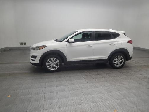 White 2020 Hyundai TUCSON SE